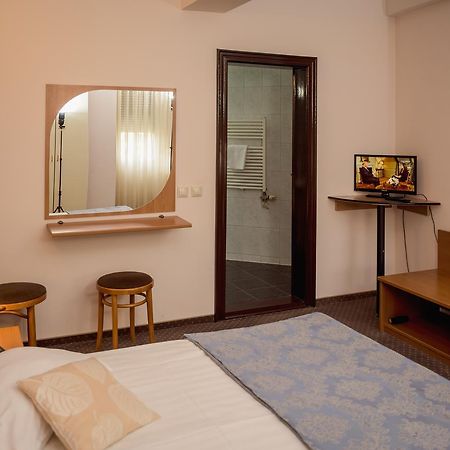 Hotel Reghina Timişoara Buitenkant foto