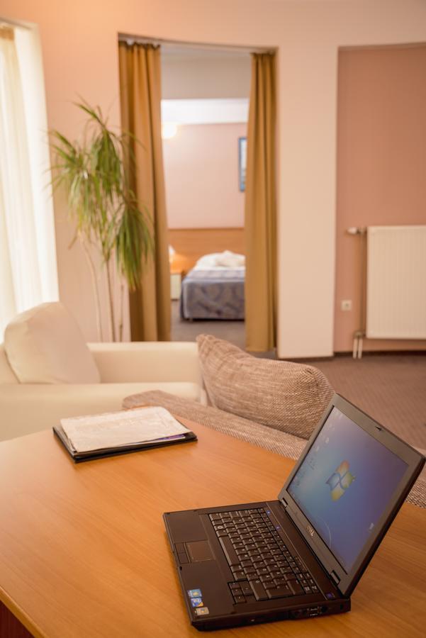 Hotel Reghina Timişoara Buitenkant foto