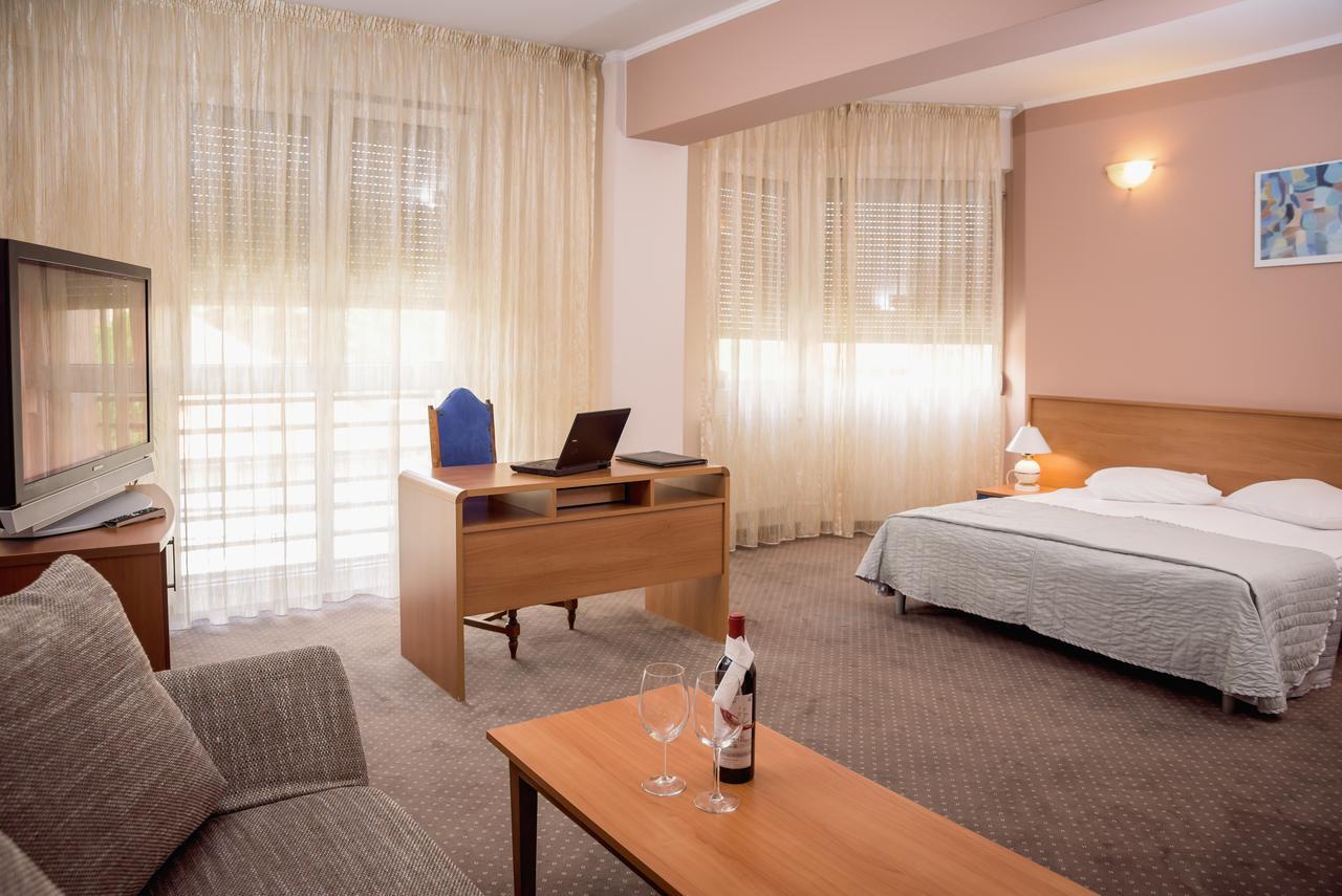Hotel Reghina Timişoara Buitenkant foto