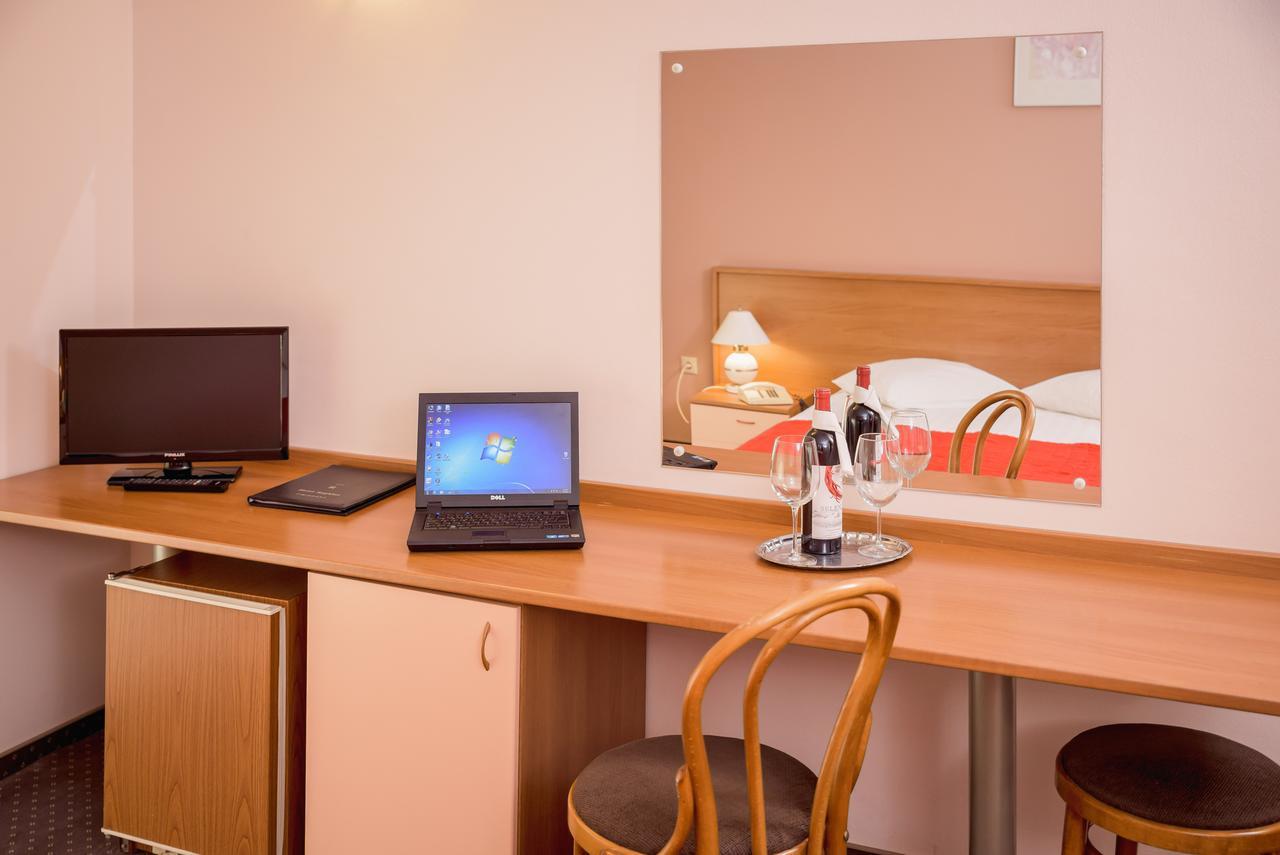 Hotel Reghina Timişoara Buitenkant foto