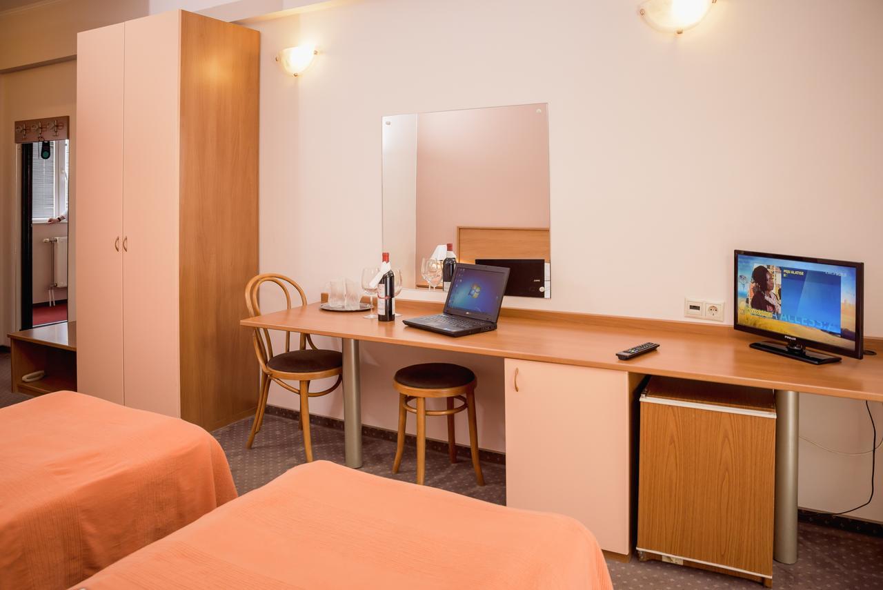 Hotel Reghina Timişoara Buitenkant foto