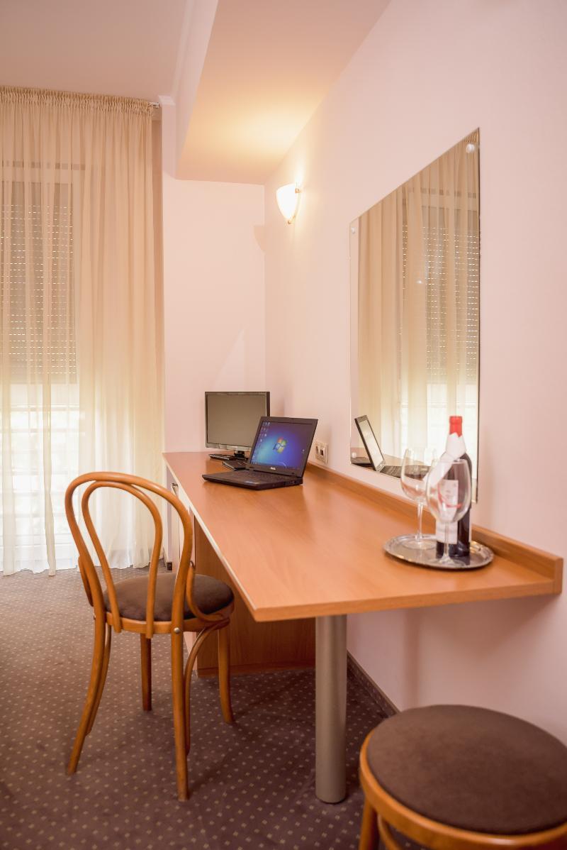 Hotel Reghina Timişoara Buitenkant foto